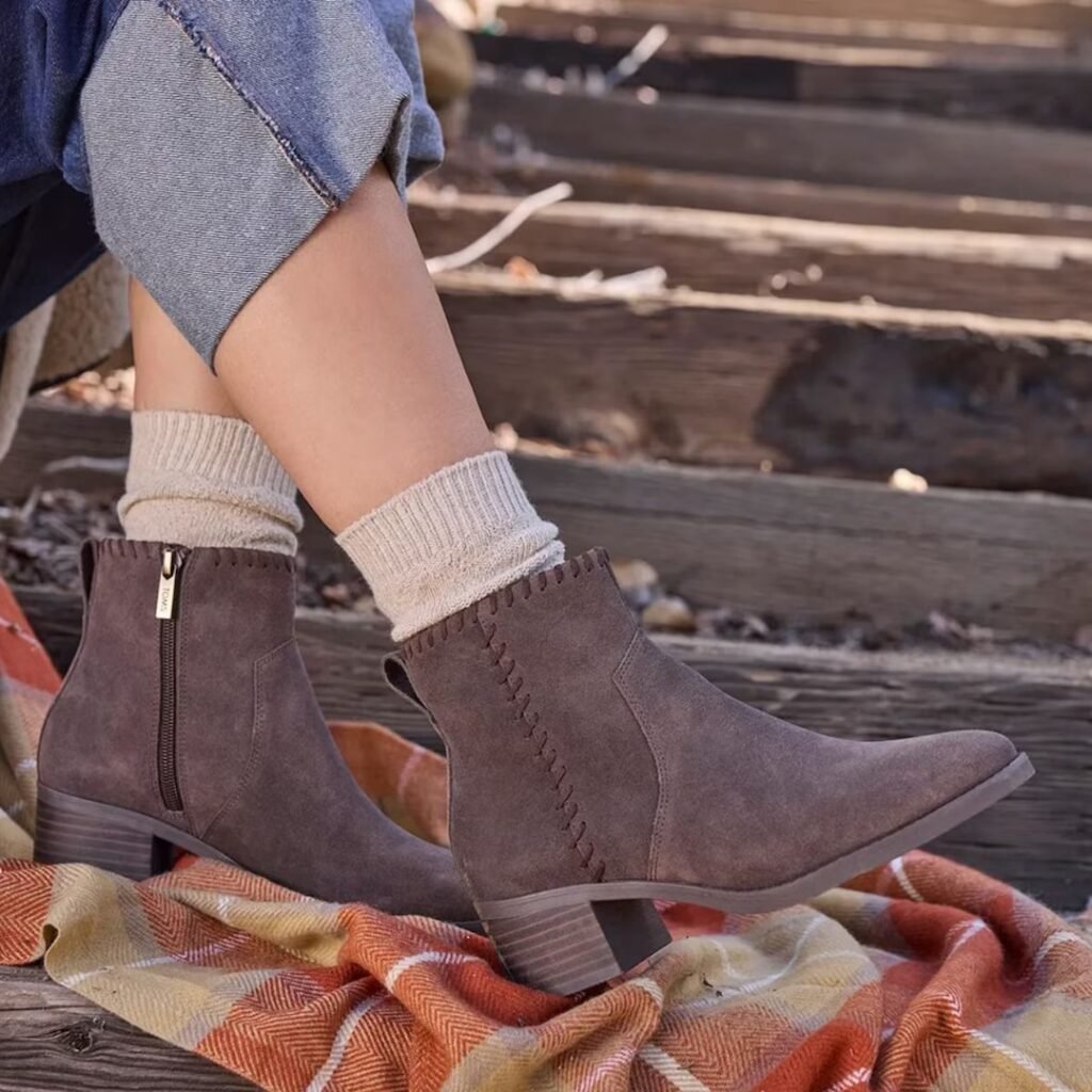 DSW Weekend Sale October 2025: 25% off Fall Shoes