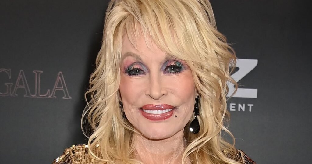 Dolly Parton Shares Thanksgiving Message Amid Health Battle