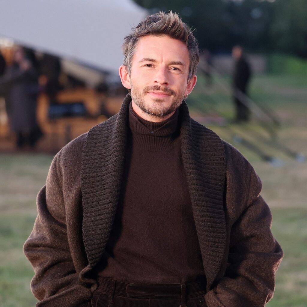 Jonathan Bailey Clarifies Acting Hiatus