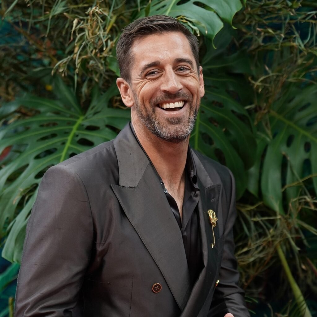 Aaron Rodgers’ Gift for Pittsburgh Steelers Linemen