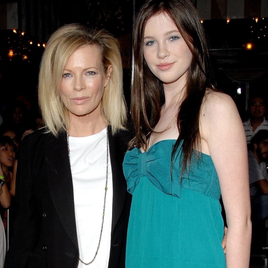 Alec Baldwin’s Daughter Ireland Baldwin, Mom Kim Basinger Photo