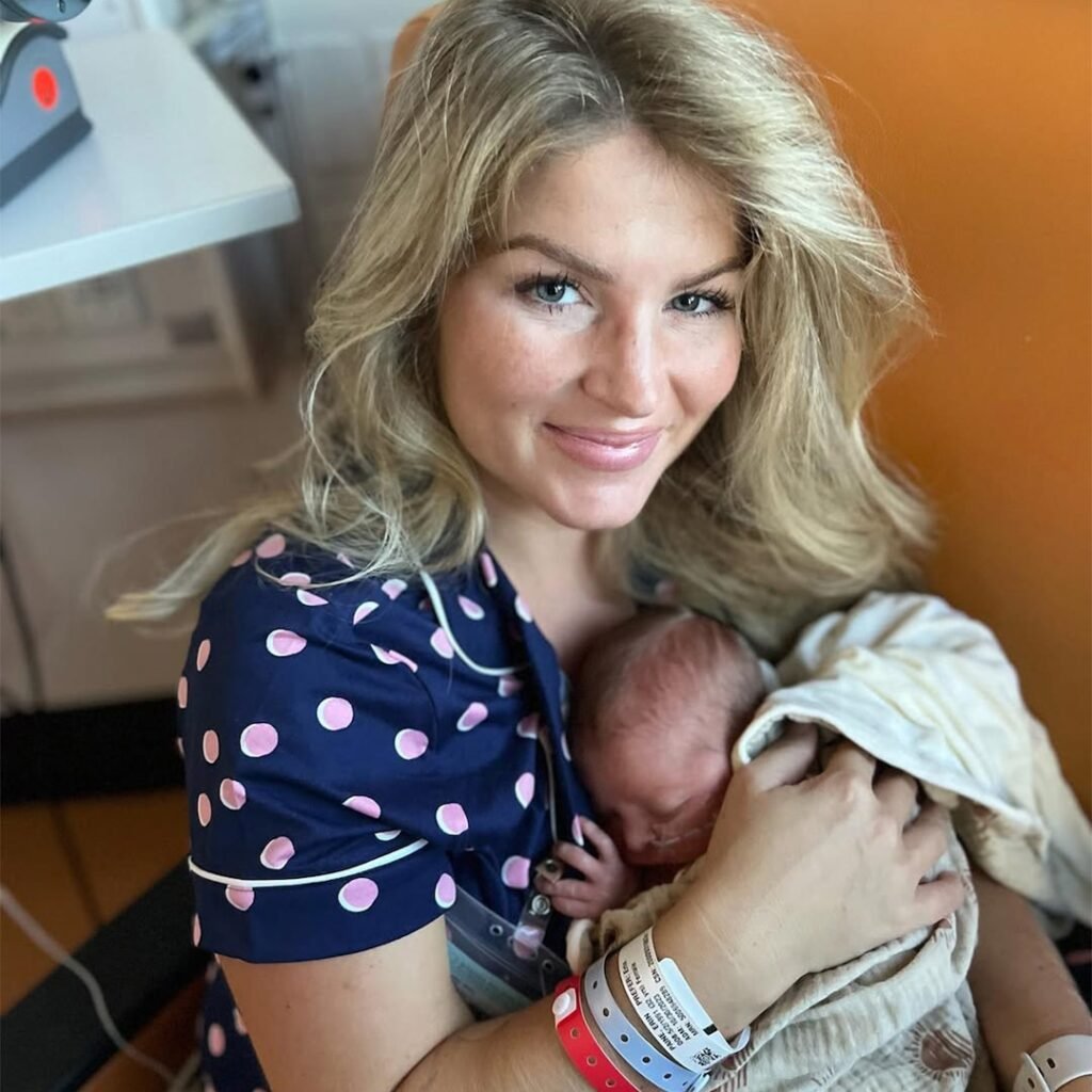 Erin Bates Celebrates Christmas After Hospitalization Erin Bates Celebrates Christmas After Hospitalization