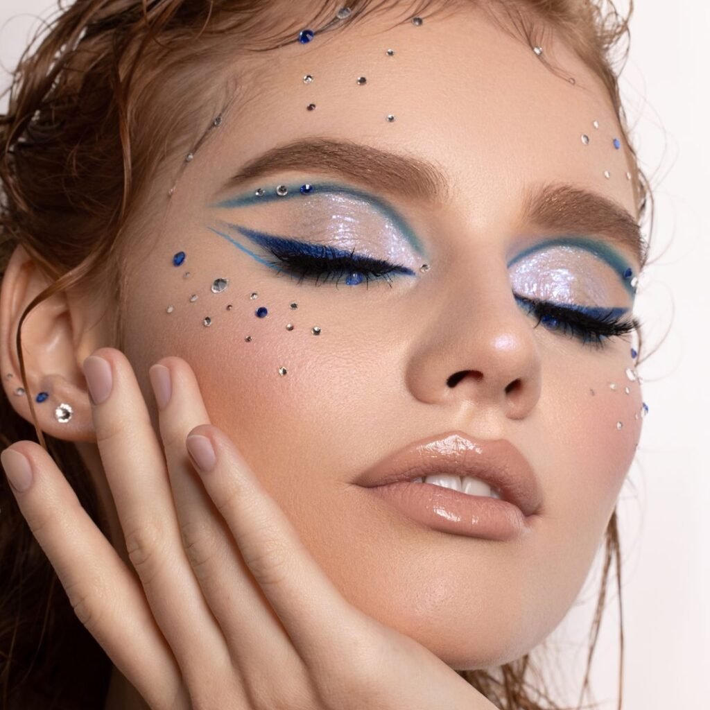Sparkly Makeup to Wear This New Year’s Eve