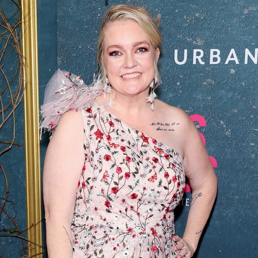 Colleen Hoover Health Update Amid Cancer Journey