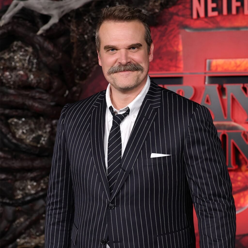 David Harbour on "Intense Psychotherapy" Treatment for Mental Health 