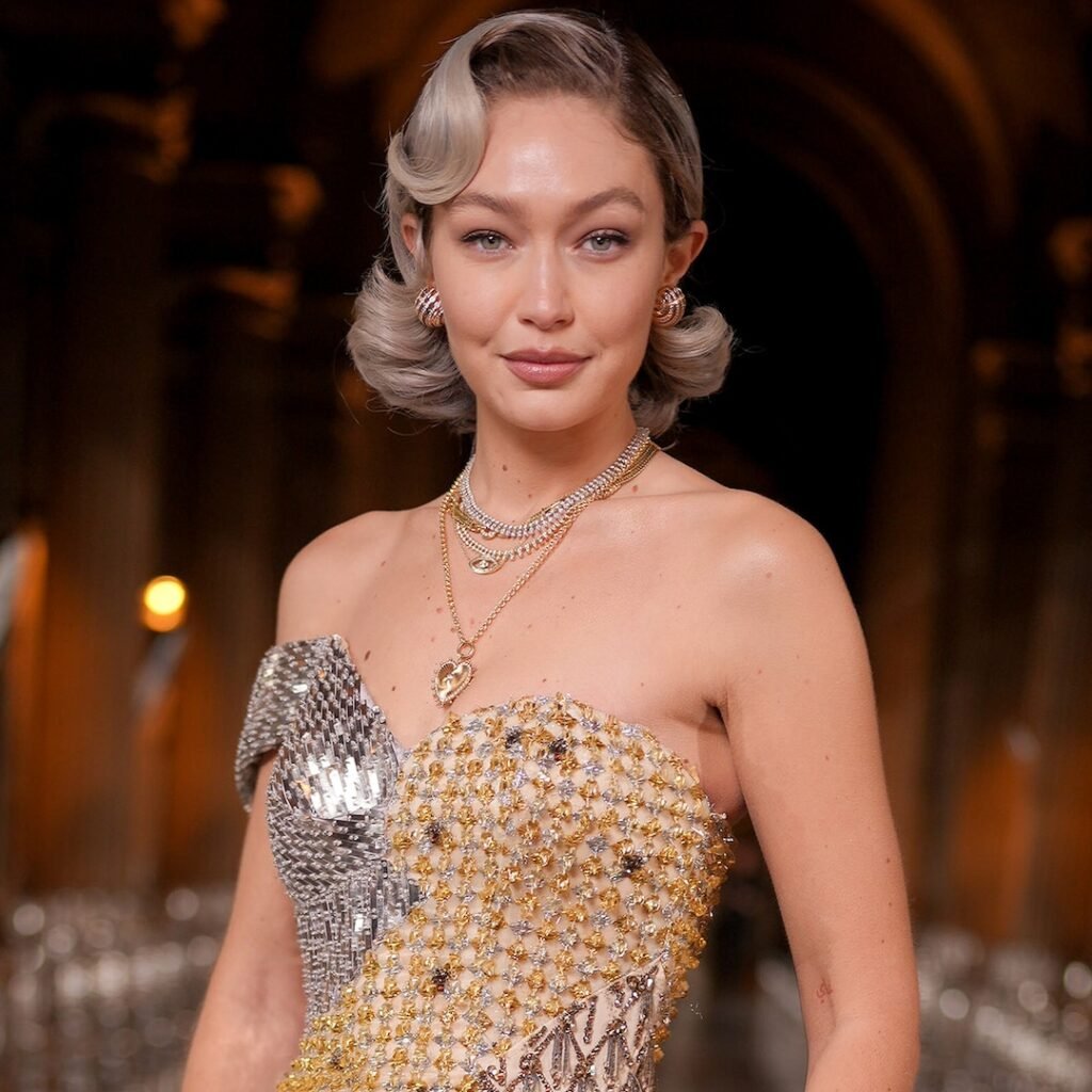 Gigi Hadid's Dark Black Hair in Bob: Photo