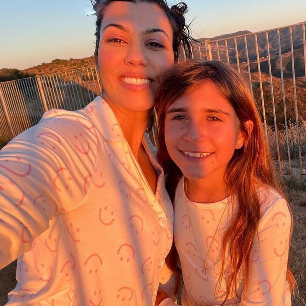 Kourtney Kardashian, Penelope Disick on Gilmore Girls Set