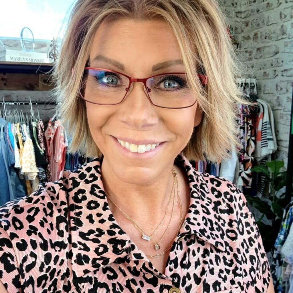 Sister Wives’ Meri Brown Says Kody Brown, Robyn Brown Owe Her Money Sister Wives' Meri Brown Says Kody Brown, Robyn Brown Owe Her Money