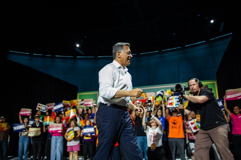 Long, Weird California Governor Primary Comes to a Close After Surprise Becerra Surge Long, Weird California Governor Primary Comes to a Close After Surprise Becerra Surge