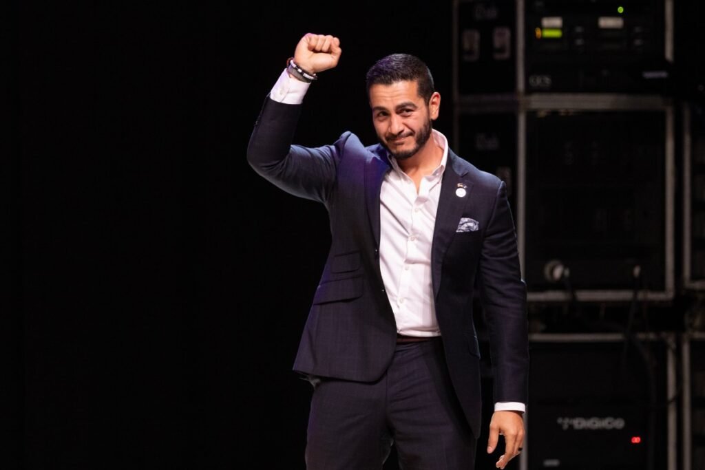 El-Sayed Topples Stevens and Establishment, Bringing Progressive Experiment to General Election El-Sayed Topples Stevens and Establishment, Bringing Progressive Experiment to General Election
